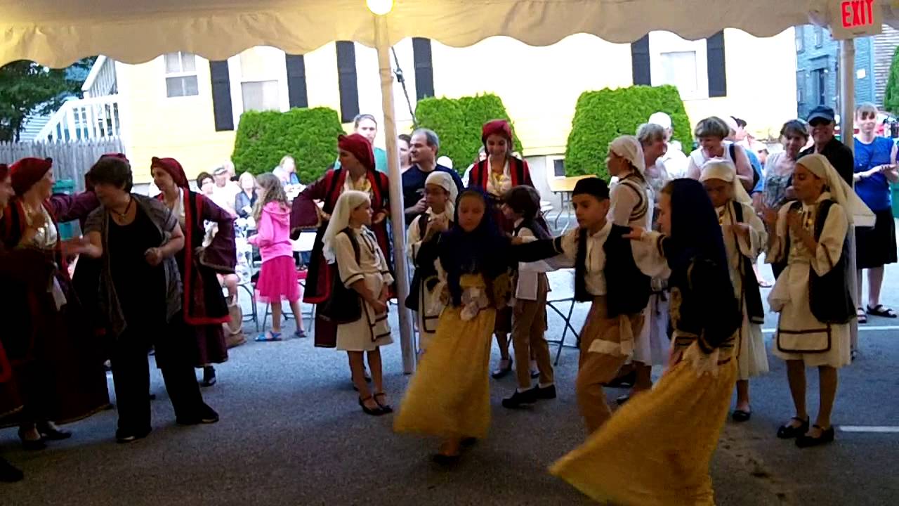 2013 Hellenic Fest - Newport Hellenic Dancers - Ehe Yia Panayia - Hassaposerviko Koulouriotiko