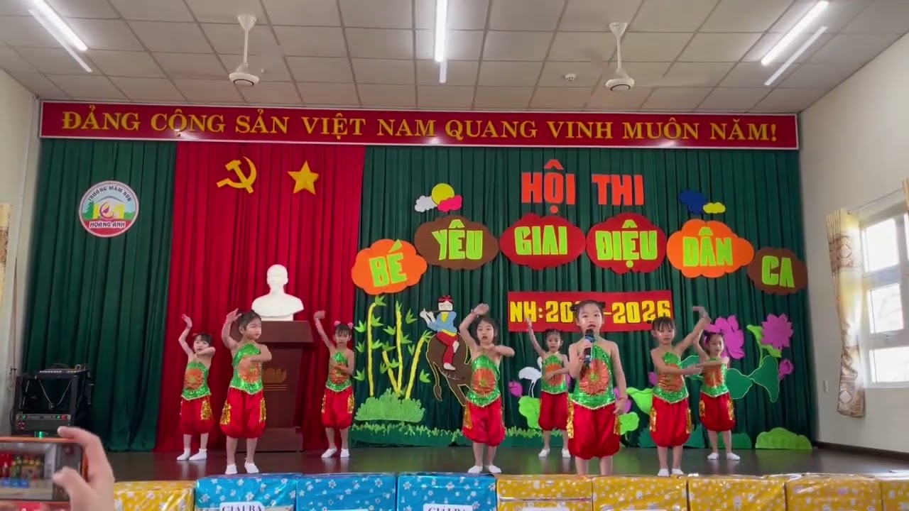 Hát múa lý dĩa bánh bò- Lá 4