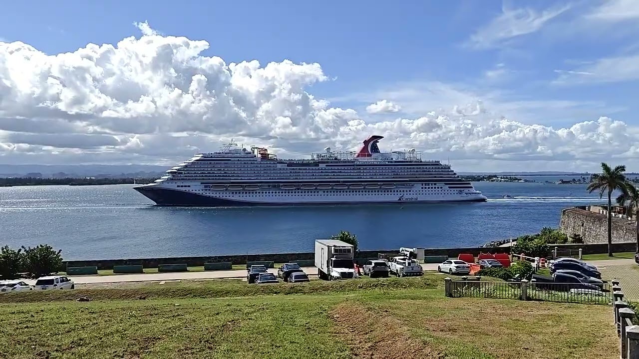 San Juan Puerto Rico - Castillo San Felipe del Morrow - Carnival Cruise Port Arrival