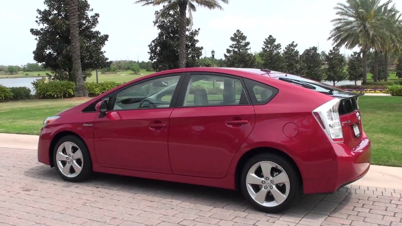 Detailed Walk Around, 2010 Toyota Prius Hybrid in HD.