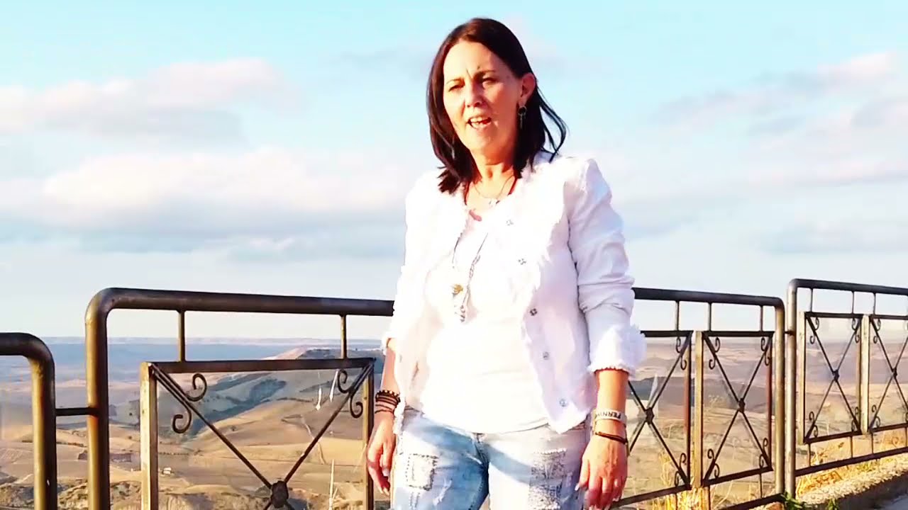 Claudia Lino - Il Mio Mondo - Meine Welt (Offizielles Video)