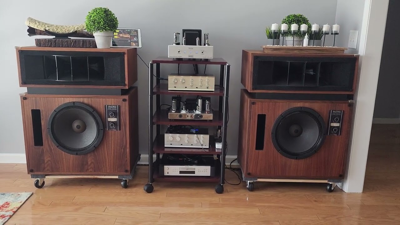 Акустические системы Altec Lansing Model 19