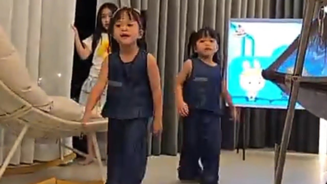 3 สาวมาทักทายจ้า #น้องพลอยน้องเพชร 