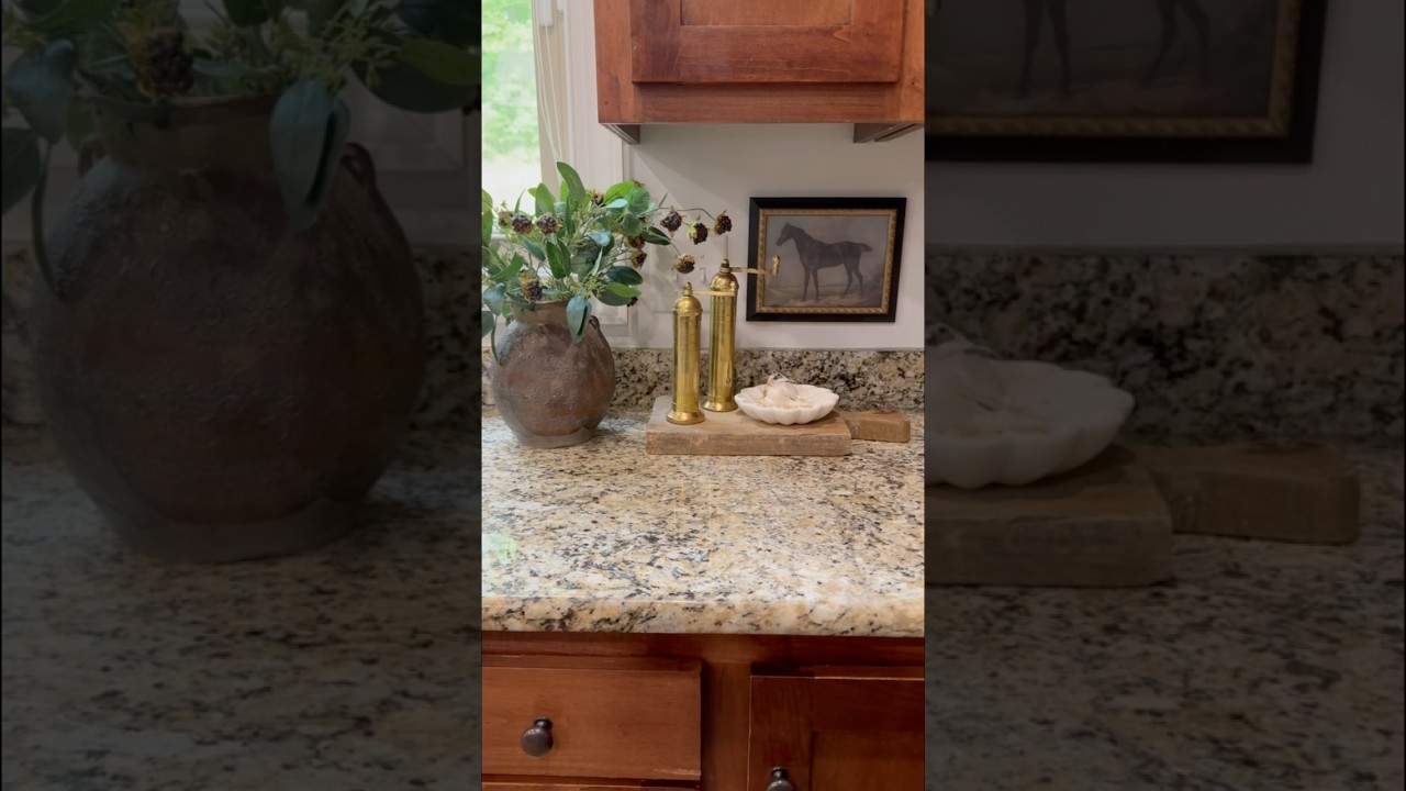 Functional kitchen styling #antiquedecor #kitchendecor #functionalkitchen