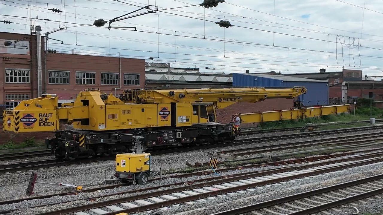 Eisenbahnkran auf der Riedbahn