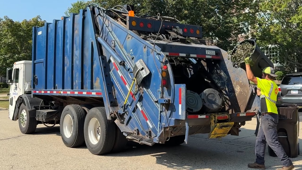 LRS Mack LE Leach 2RII Rear Loader Garbage Truck