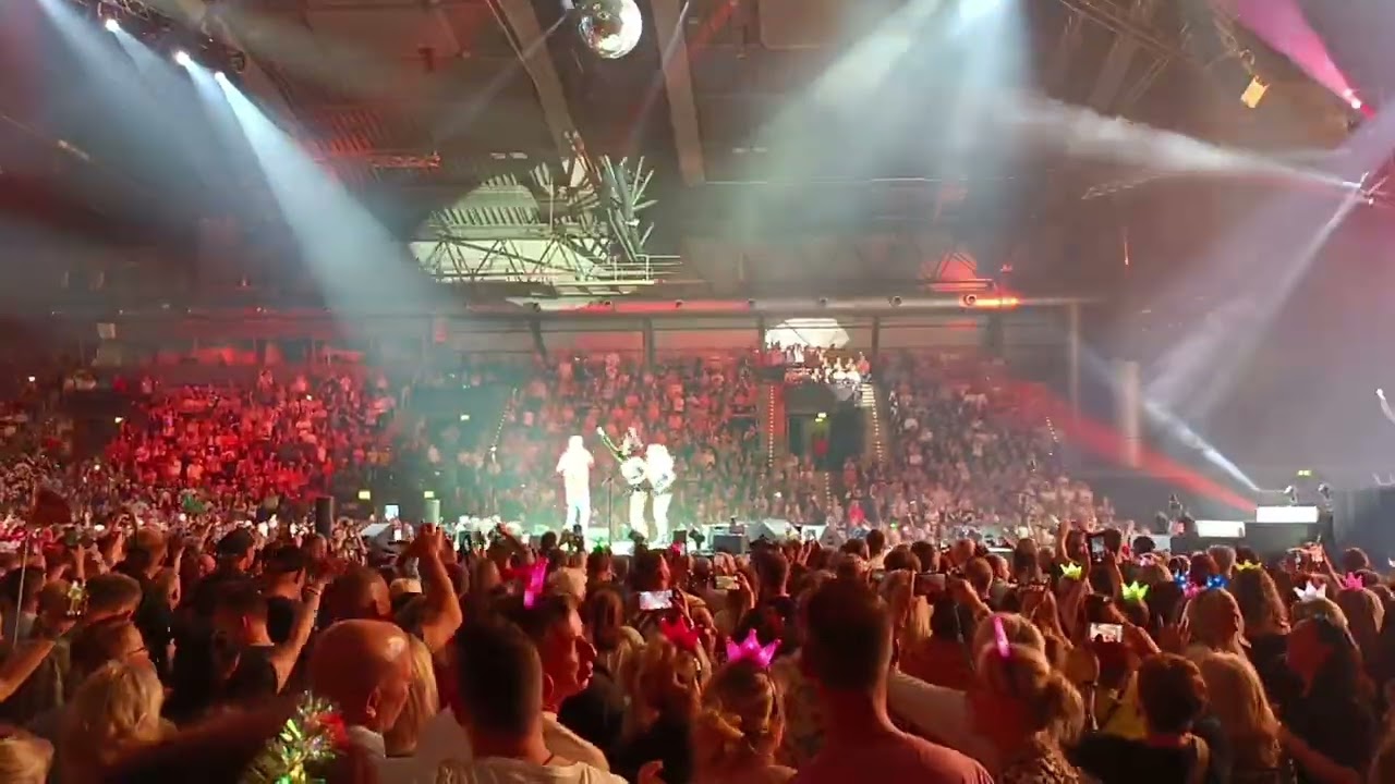DJ Ötzi mit Das was ich will bist du ❤️🥰 Schlagernacht des Jahres 2025 in Leipzig