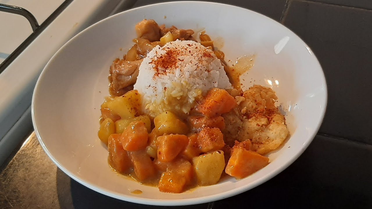 ikan goreng dori dengan saos golden  curry