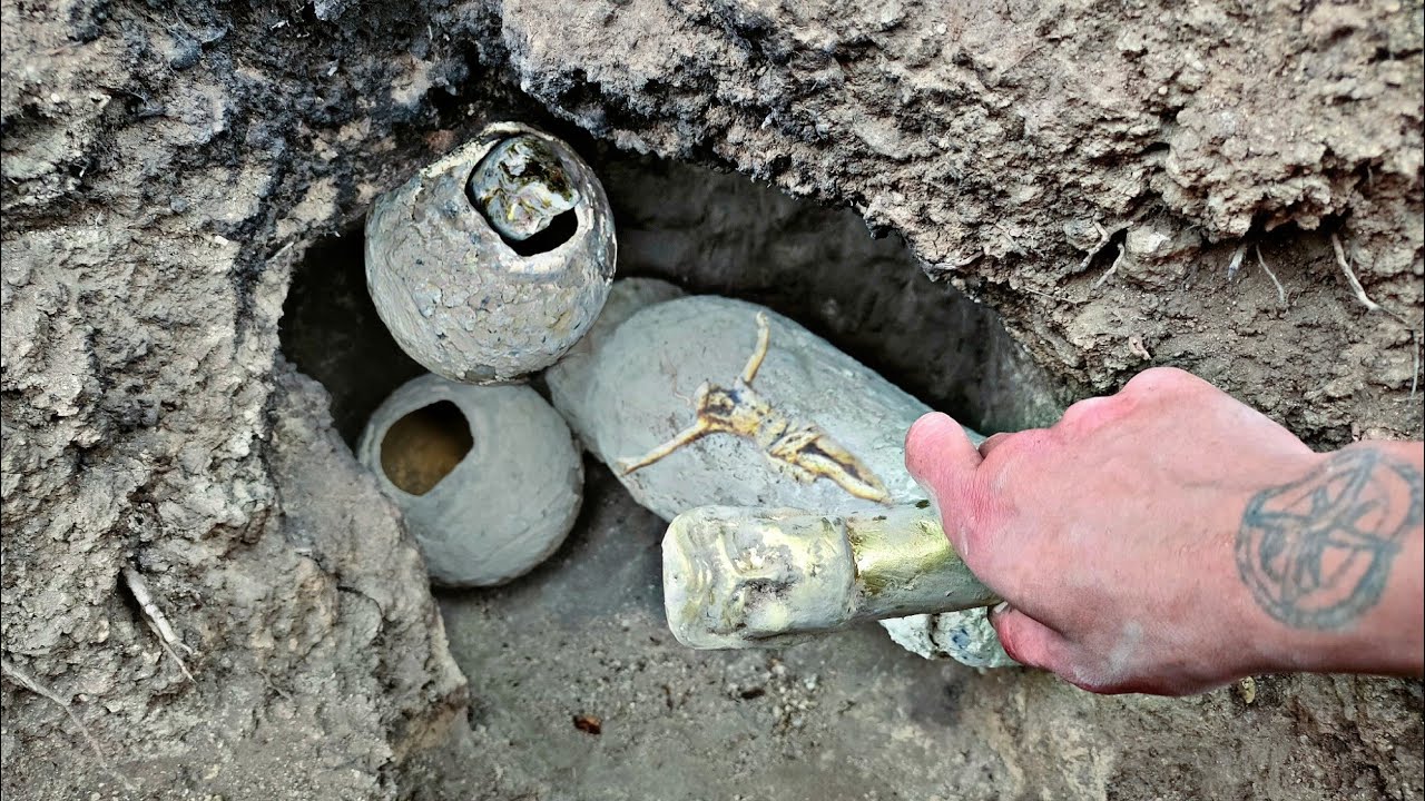 Мы нашли древние заброшенные археологические сокровища, спрятанные под землей, с металлоискателя
