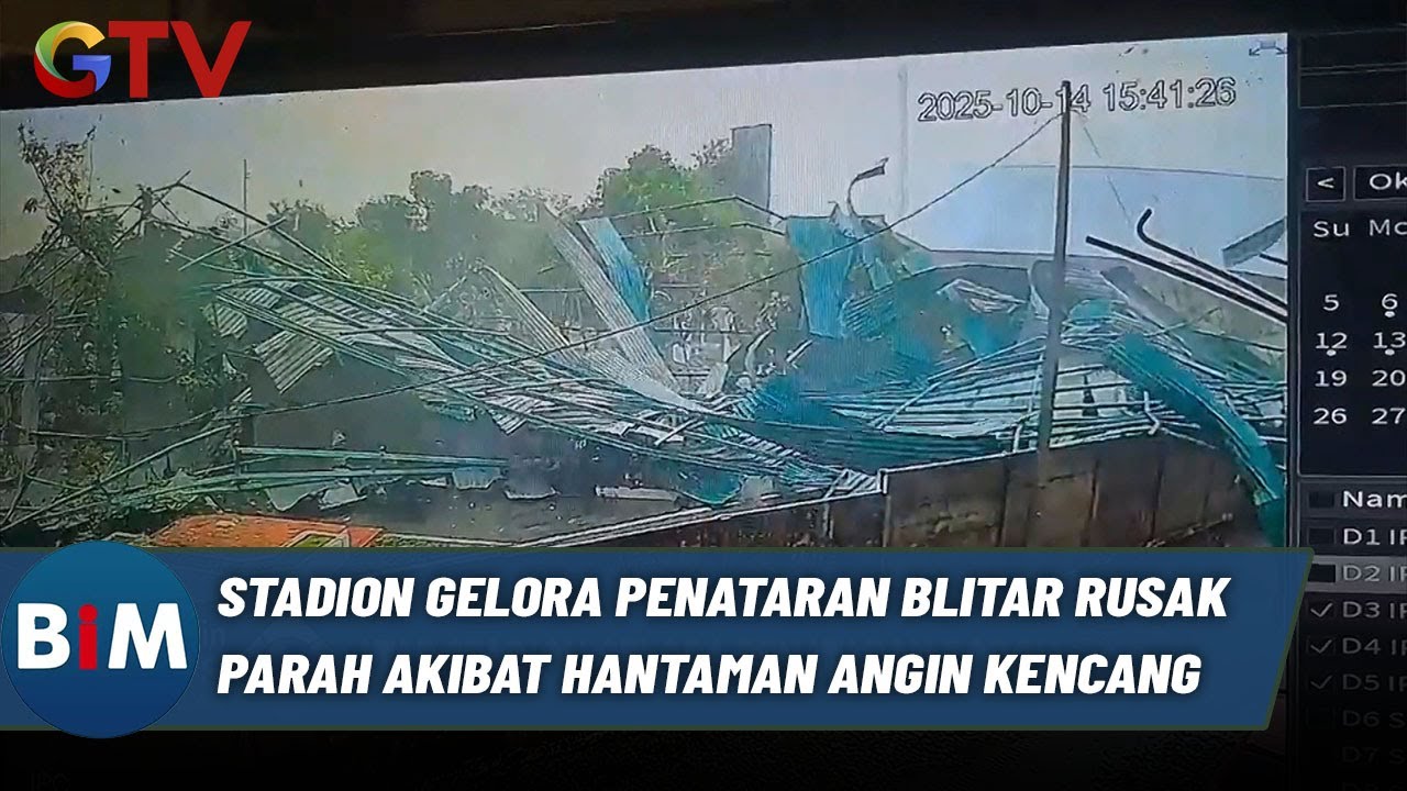 Atap Tribun Stadion Gelora Penataran Blitar Rontok Diterjang Angin Puting Beliung| BIM (14/10)
