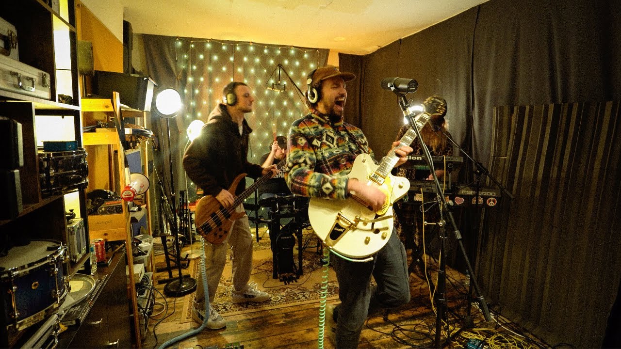 OV Live With Polygon Rain