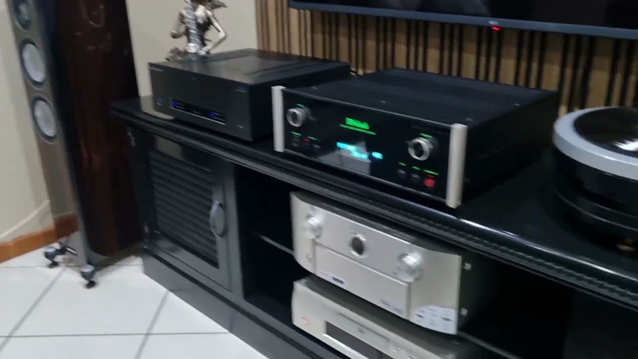 Cambridge Audio Azur 851W stereo power amplifier and McIntosh C49 Preamplifier!