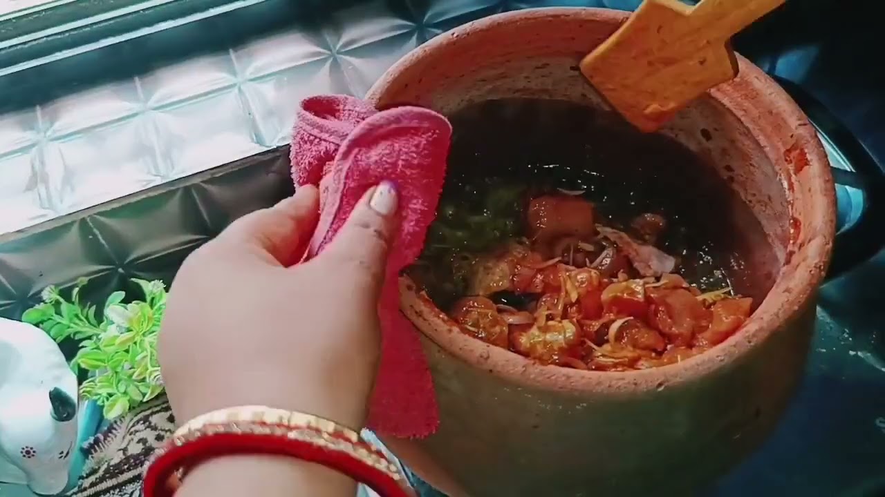# Odia# cooking# food# recipe# ଦେଶୀ ଷ୍ଟାଇଲ ମାଟି ହାଣ୍ଡି ଚିକେନ # happy family