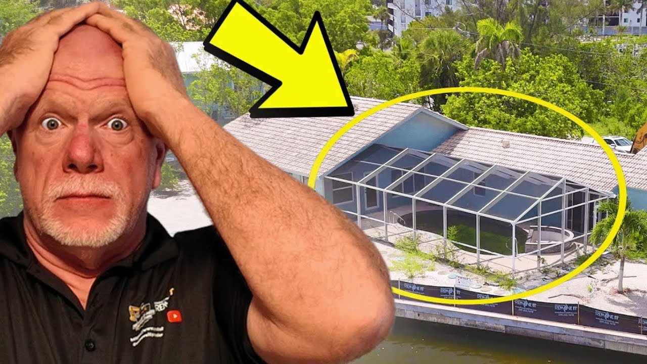 Walking Through an Abandoned $1,200,000 Property Finding Valuables