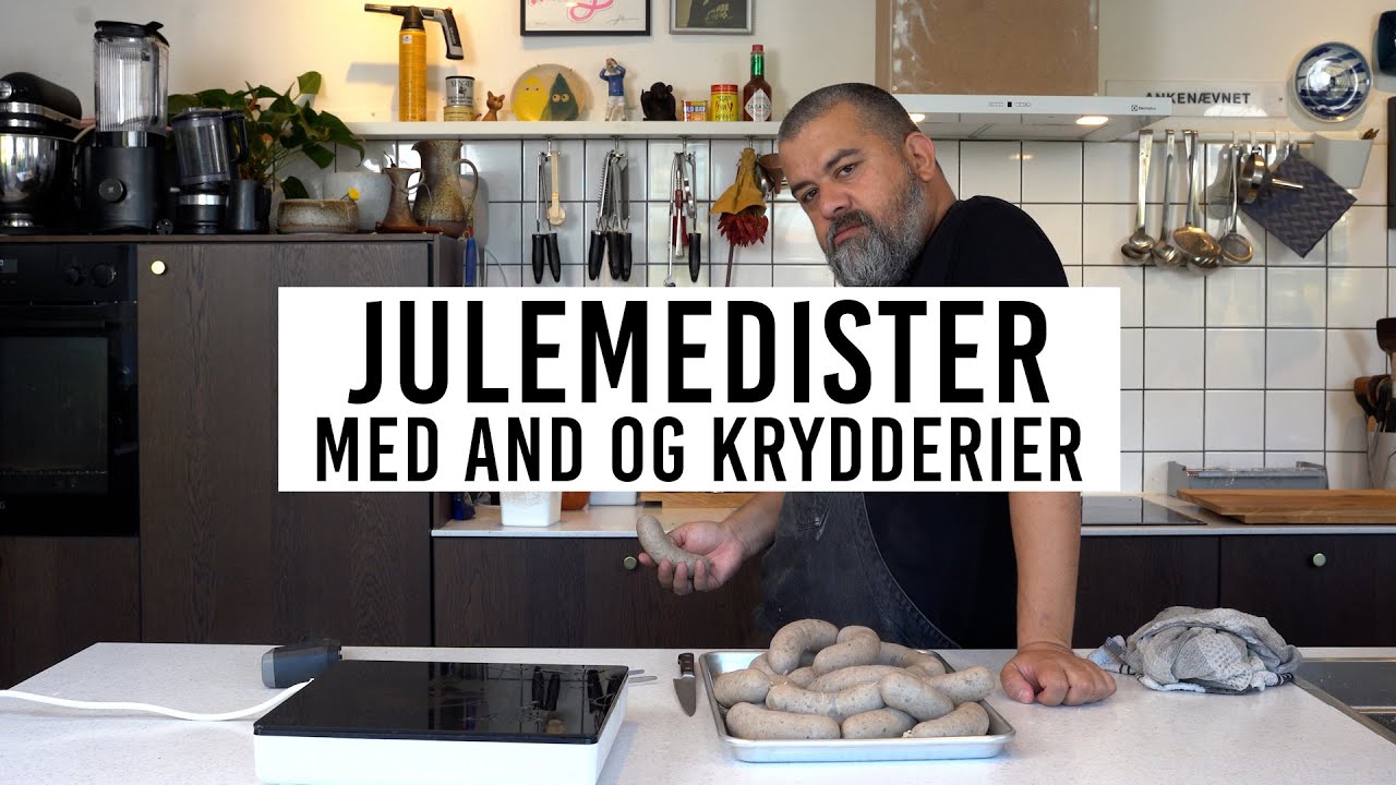 Hjemmelavet medister - Her i let julet version med and og krydderier