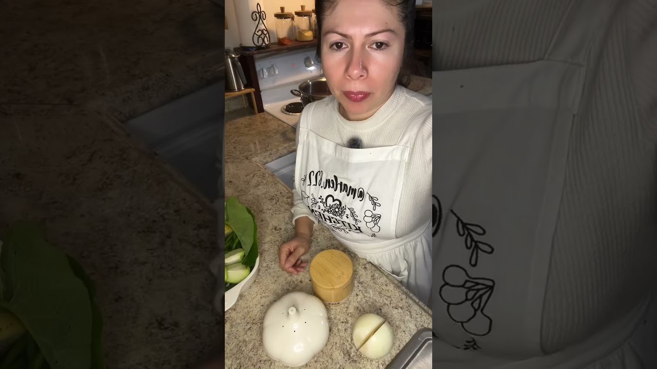 Caldo de res con bastante sabor.  