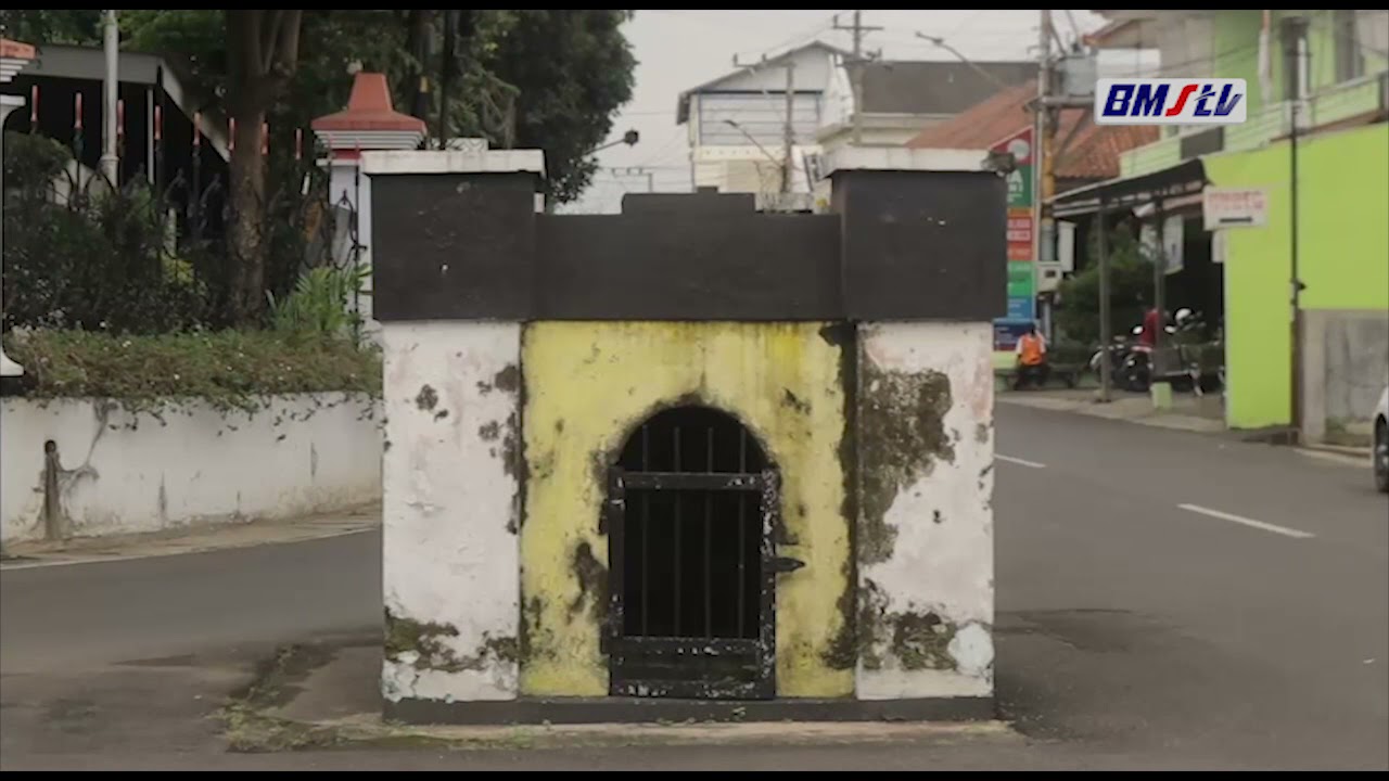 KISAH MAKAM DI TENGAH JALAN KOTA PURWOKERTO