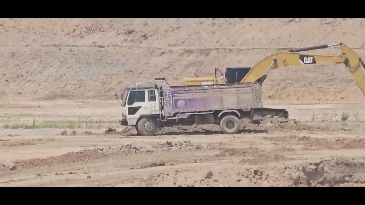 CAT320D2GC HINO  KT725 240HP