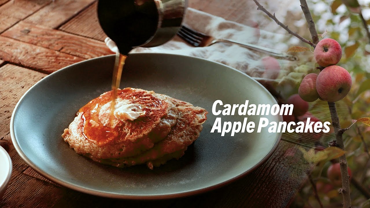 Cardamom Apple Pancakes