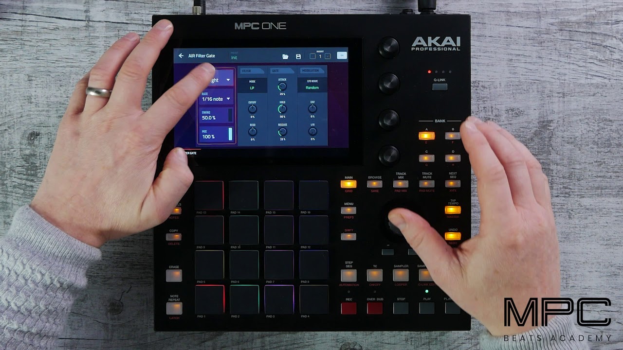 Начало работы с MPC One | Использование плагина FX