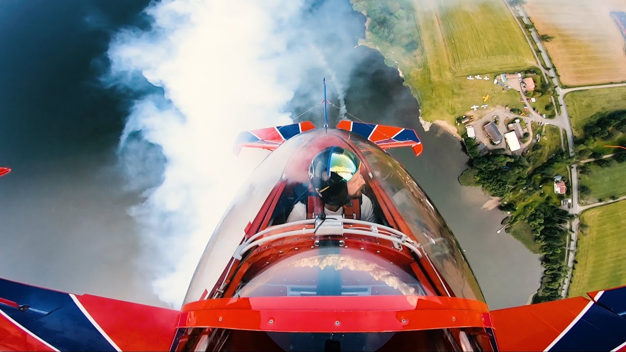 Private Airshow, Formation Flying, Water Balloon Dropping - Piper J3 Cub and Pitts S2C
