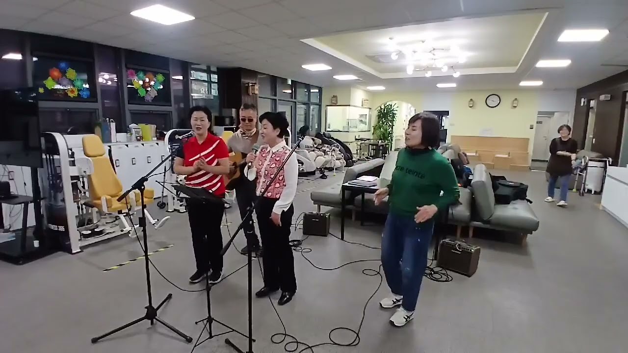 처녀 뱃시공   어르신들이   한때 즐겨부르시는   노래로 봉사