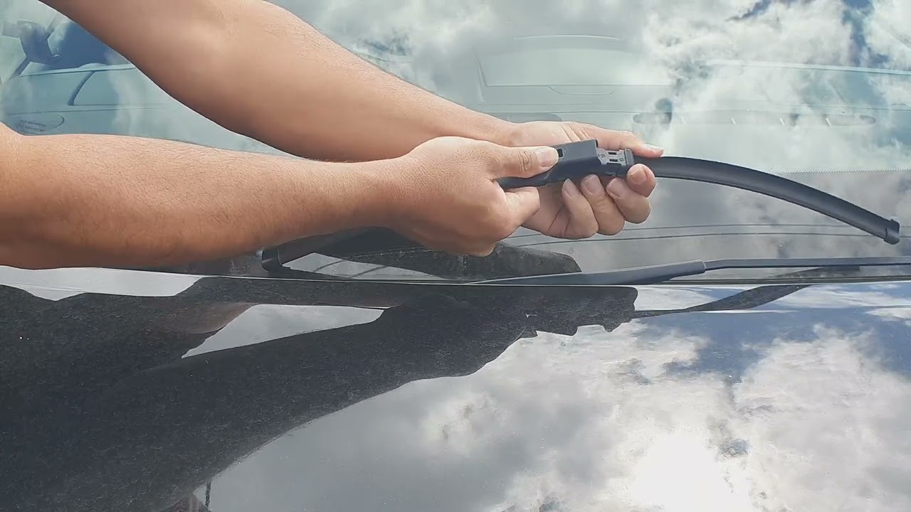 How to replace wiper blades on peugeot partnrer