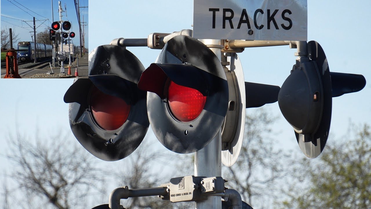 Marketplace Ln. Railroad Crossing - SacRT Light Rail Trains | Rancho Cordova CA