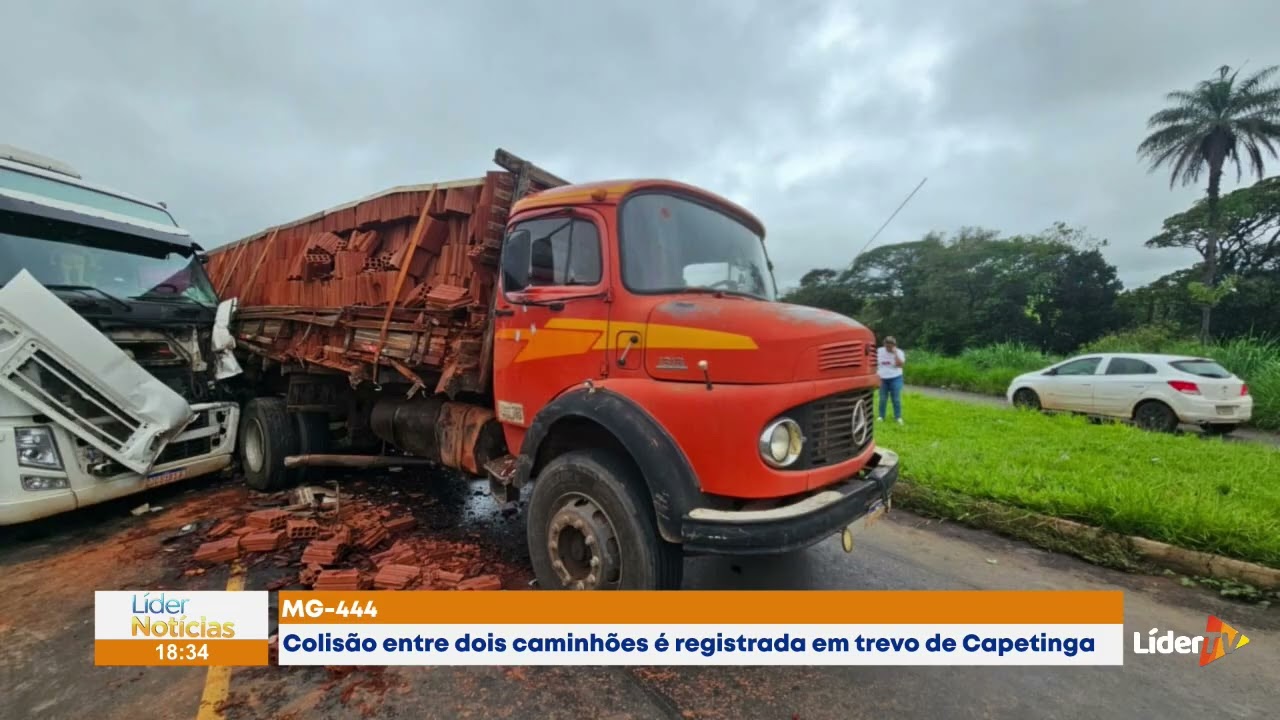 Grave acidente entre dois caminhões na MG-444