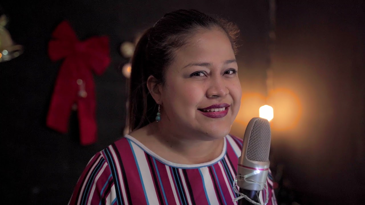Jennifer Gomez - Noche de Paz/Campana sobre Campana (Cover)