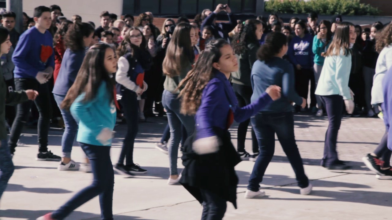 Flashmob Día de la Paz - IES Carmen de Burgos