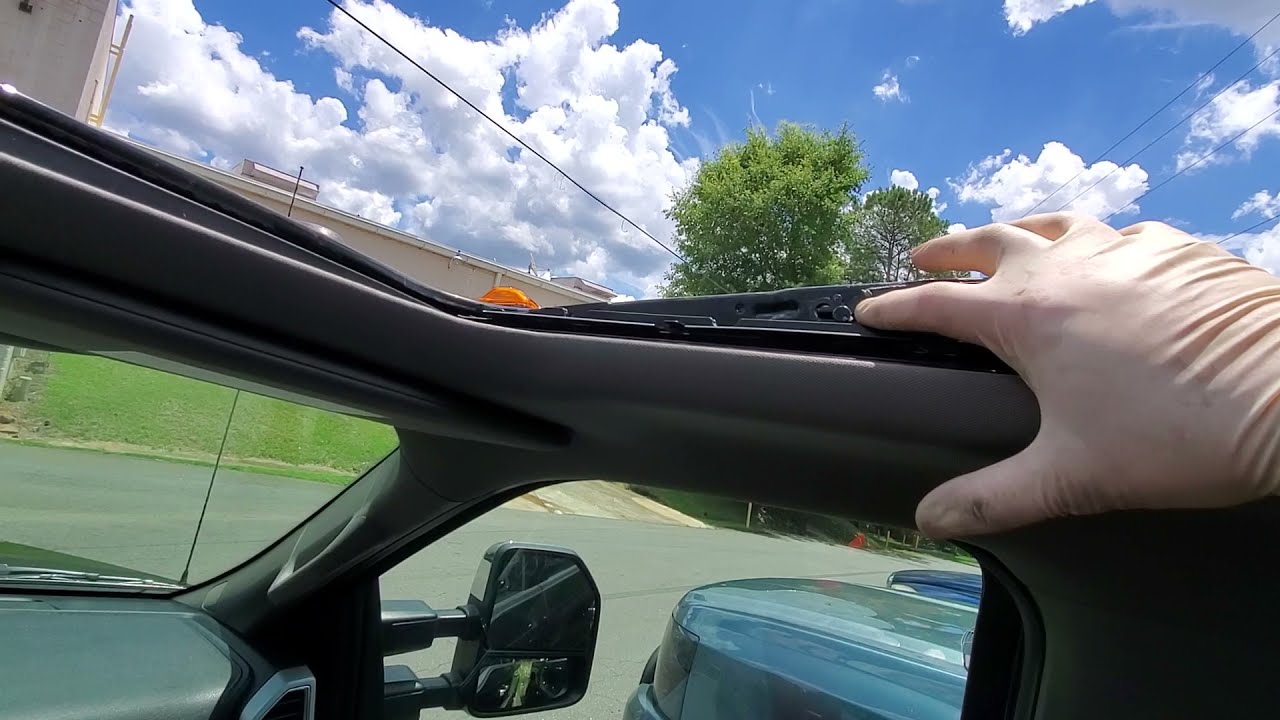 Нижние направляющие люка Ford, как вручную выровнять их, если они не синхронизированы.