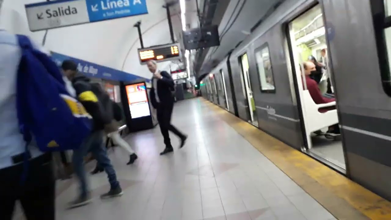 Subte de Buenos Aires | Línea C | CNR Citic 205 en la estación Avenida de Mayo