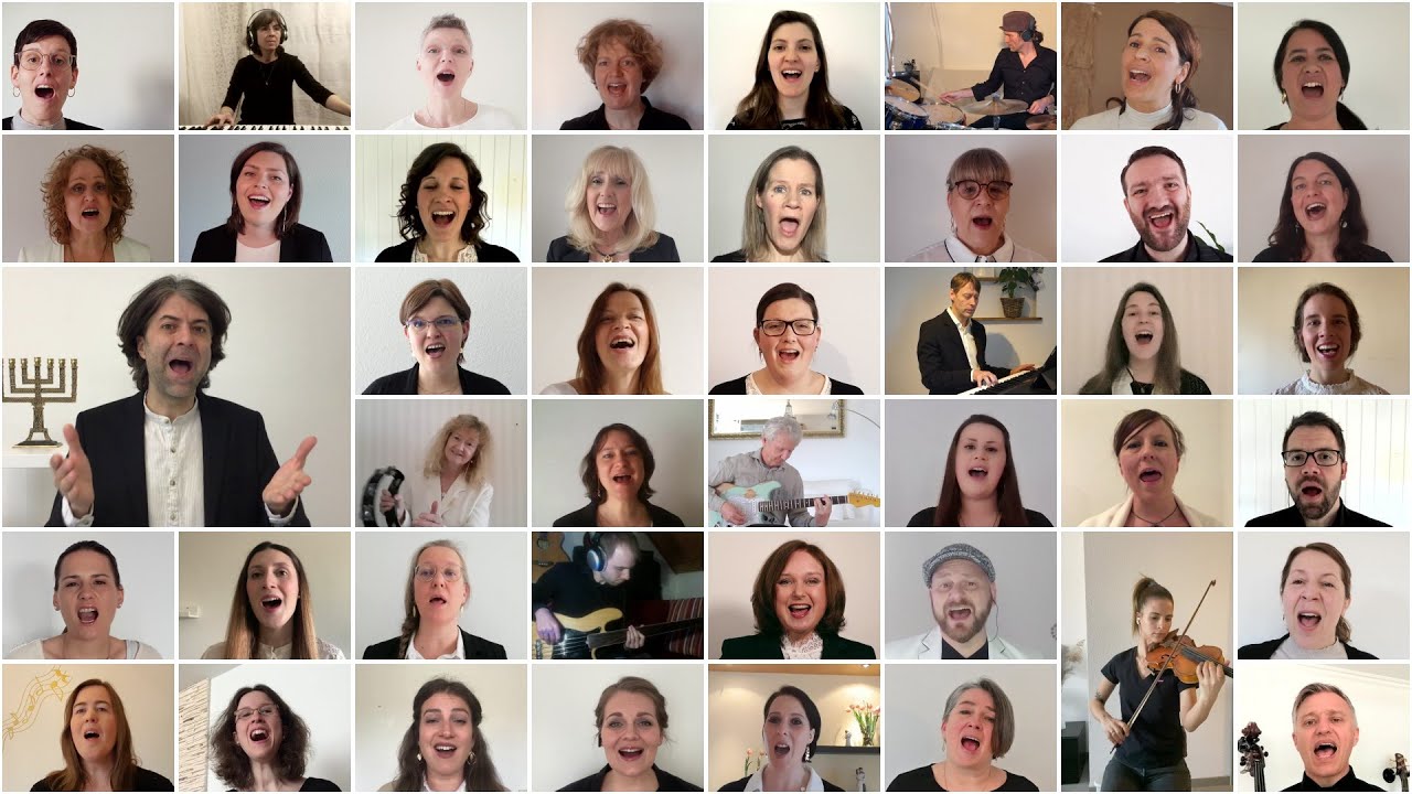 Golden Harps Gospel Choir - Early Morning In The Garden
