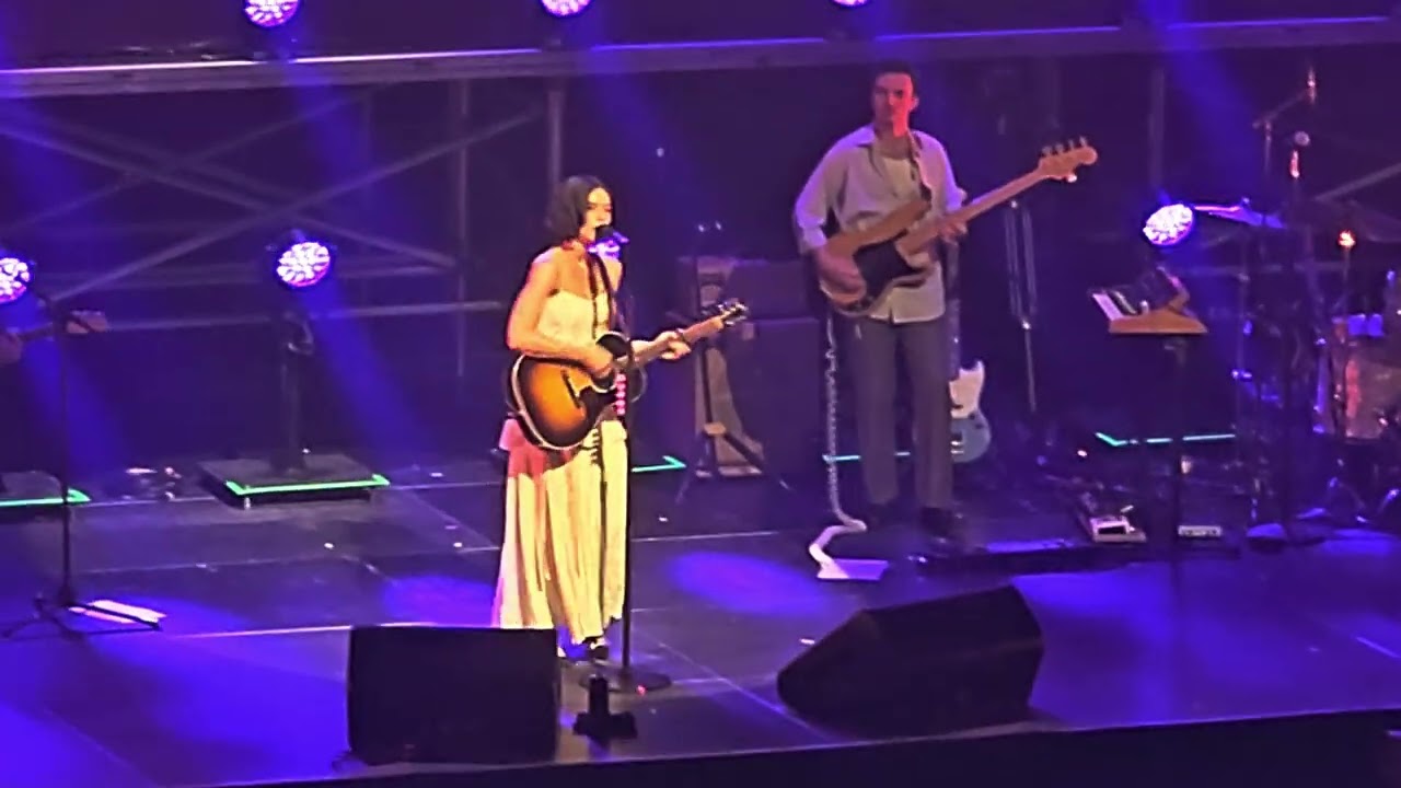 Gracie Abrams - Let it happen (Mexico City) 26/08/2025