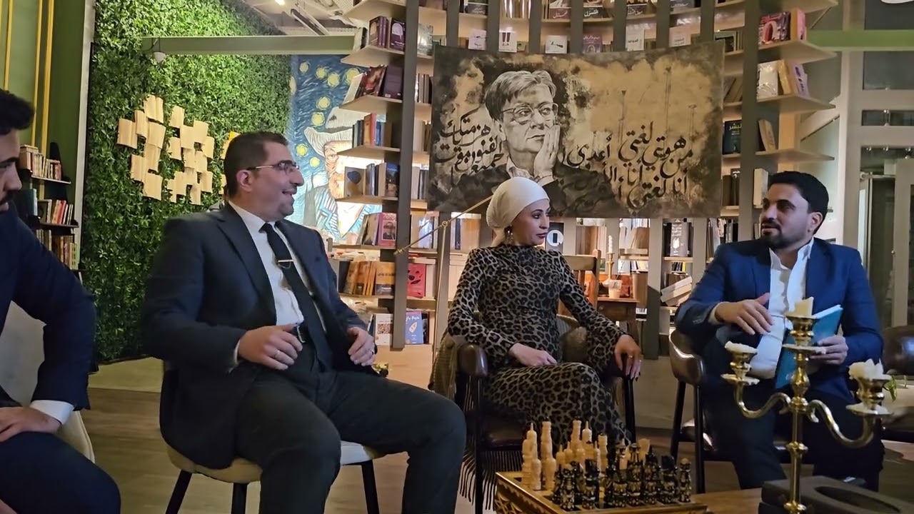 الدكتورالناقد أحمد عقيلي,وقراءة نقديةلمجموعة(نساءجائعات)القصصية,للكاتبةهمسةيونس,مكتبةكلمات دبي٢٠٢٥ج٢