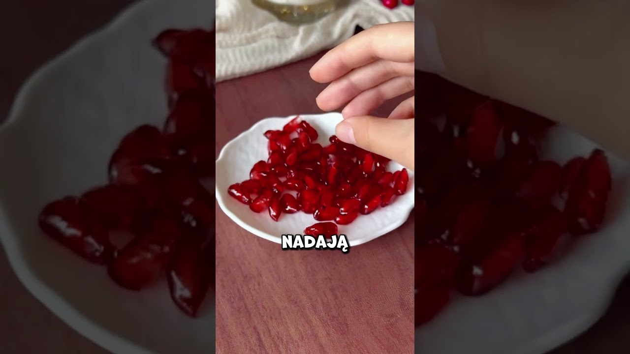 Świece, kt&oacute;re wyglądają jak prawdziwe granaty 🍎😳