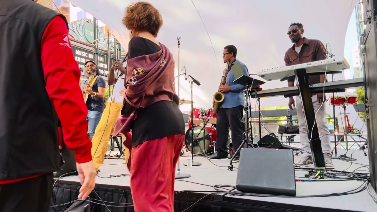 Lively Groove | Jubba White | Live Performance