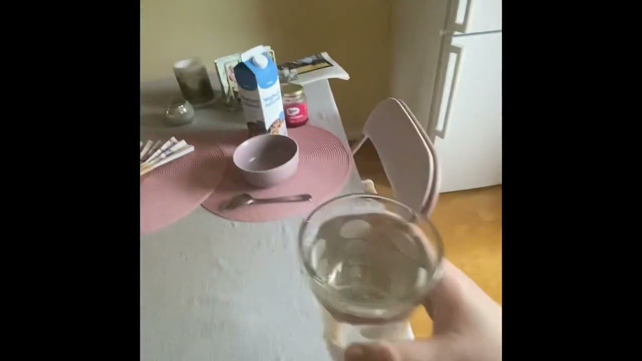 &Aring;ker till psykologen. Filmar bara v&auml;gen dit och inte inne. ☀️🌧️🌧️