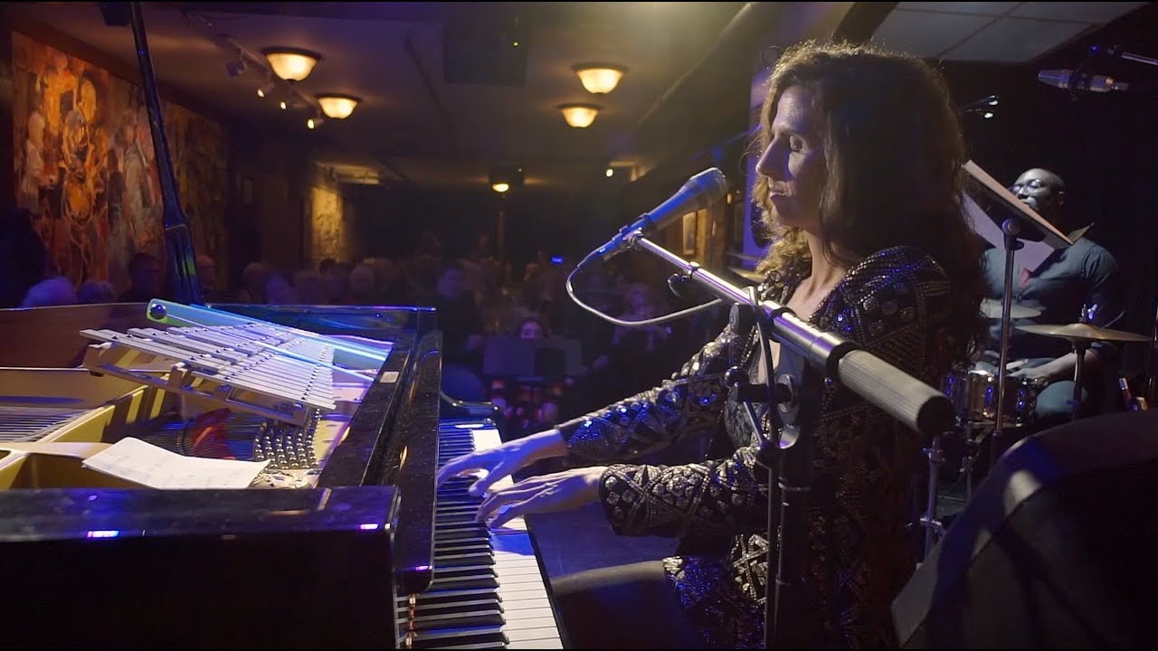 LAILA BIALI - Woodstock (trio cover) - Joni75 :: Live at The Jazz Room