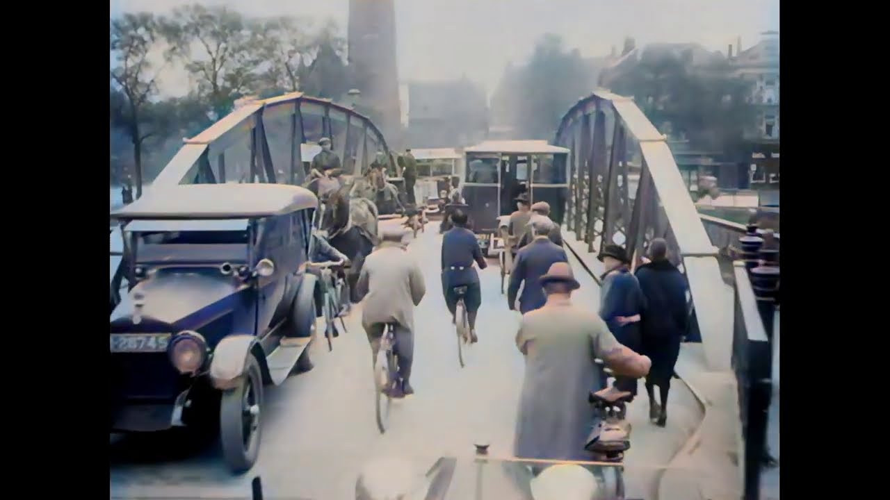 The narrow roads of Holland in 1925 in color! [AI restored and colorized]