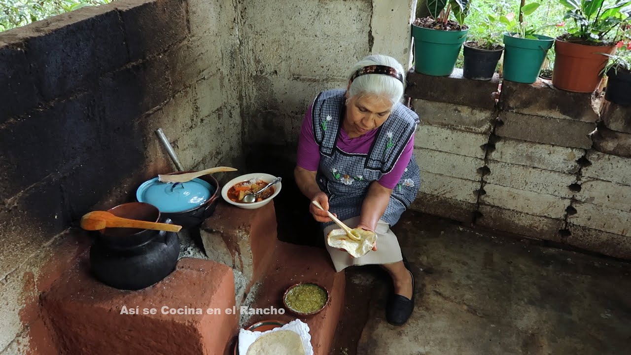 Espinazo de Puerco con Morisqueta Así se Cocina en el Rancho