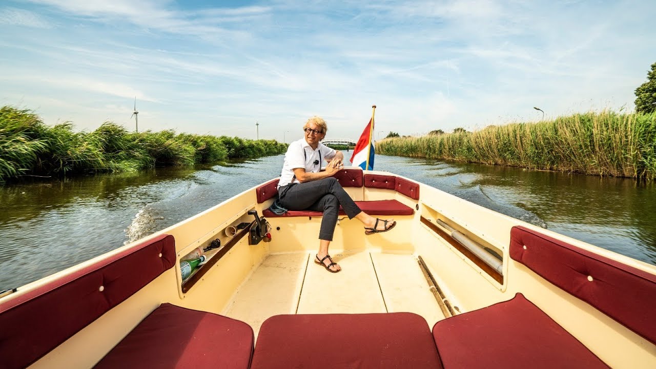 Zeer indrukwekkende stolpboerderij aan de ringvaart in Obdam!