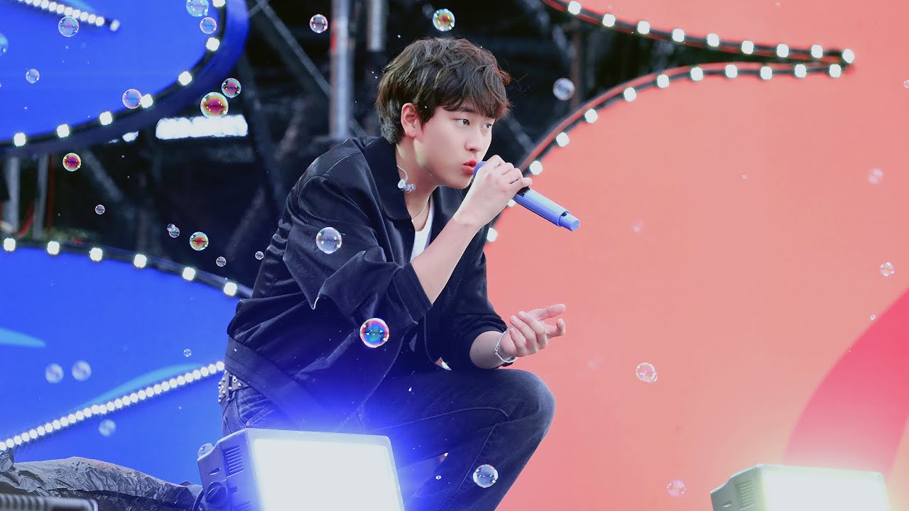 250601 이무진 ❛청춘만화❜ 직캠 ⦂ 2025 위버스콘 페스티벌 Weverse Con Festival 4K LEEMUJIN Coming Of Age Story fancam