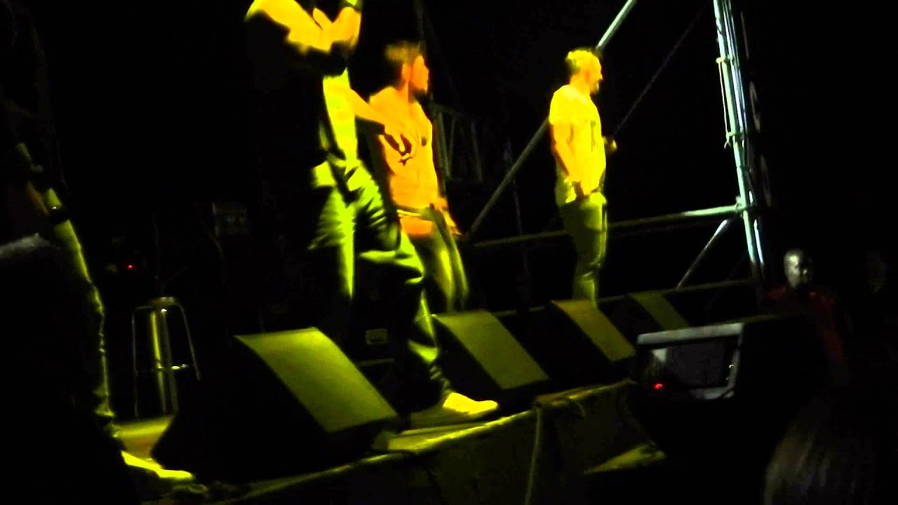 Happy Bday to Lee Ryan + Cover Sex on Fire.- Blue live in Rome HD
