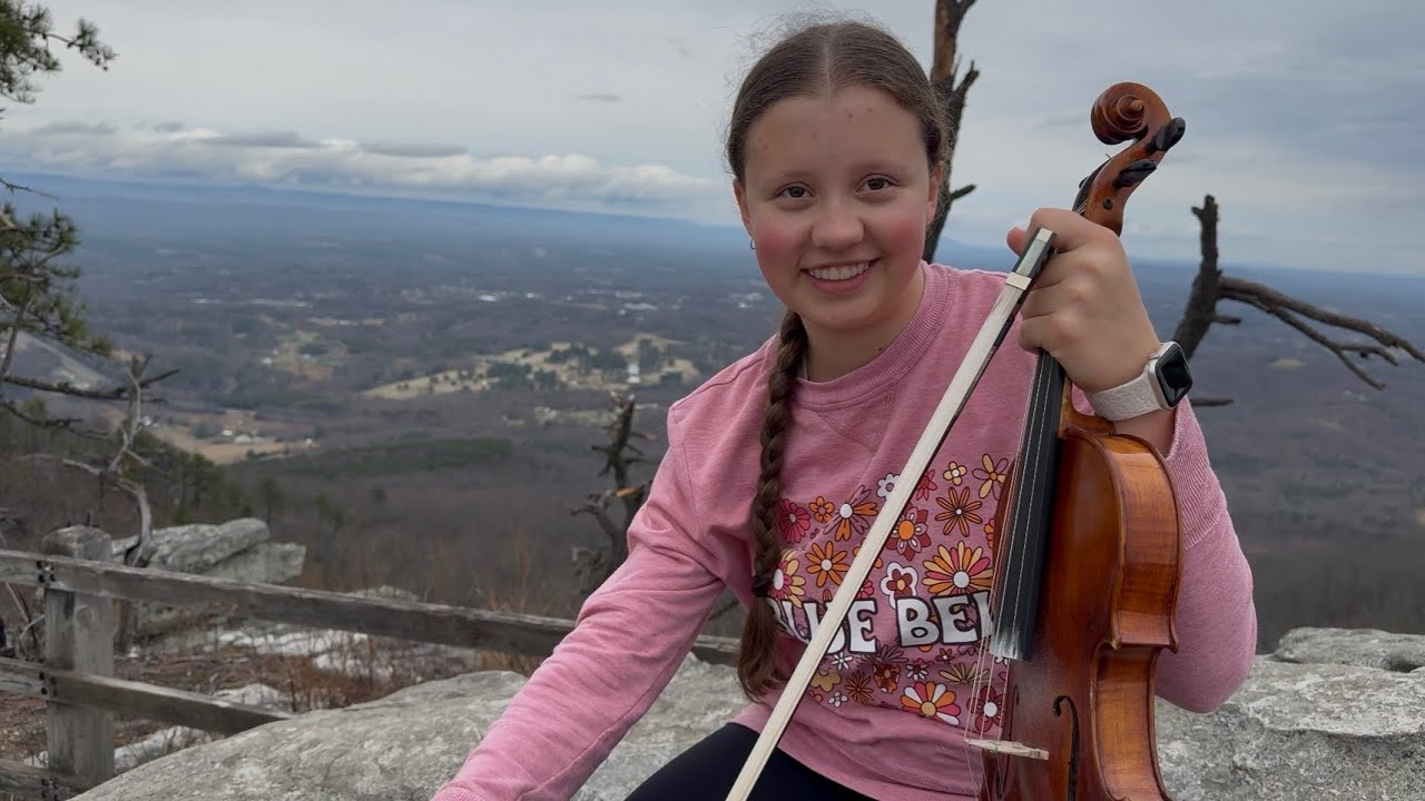 Roxanna Waltz – Bluegrass Fiddle Music on the Trail at Pilot Mountain State Park