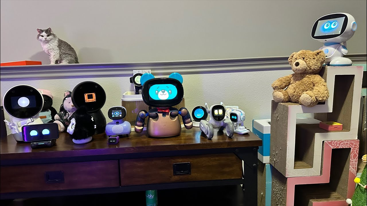 LOOI & Friends — воскресная прямая трансляция Robots (костюмы и хаос)