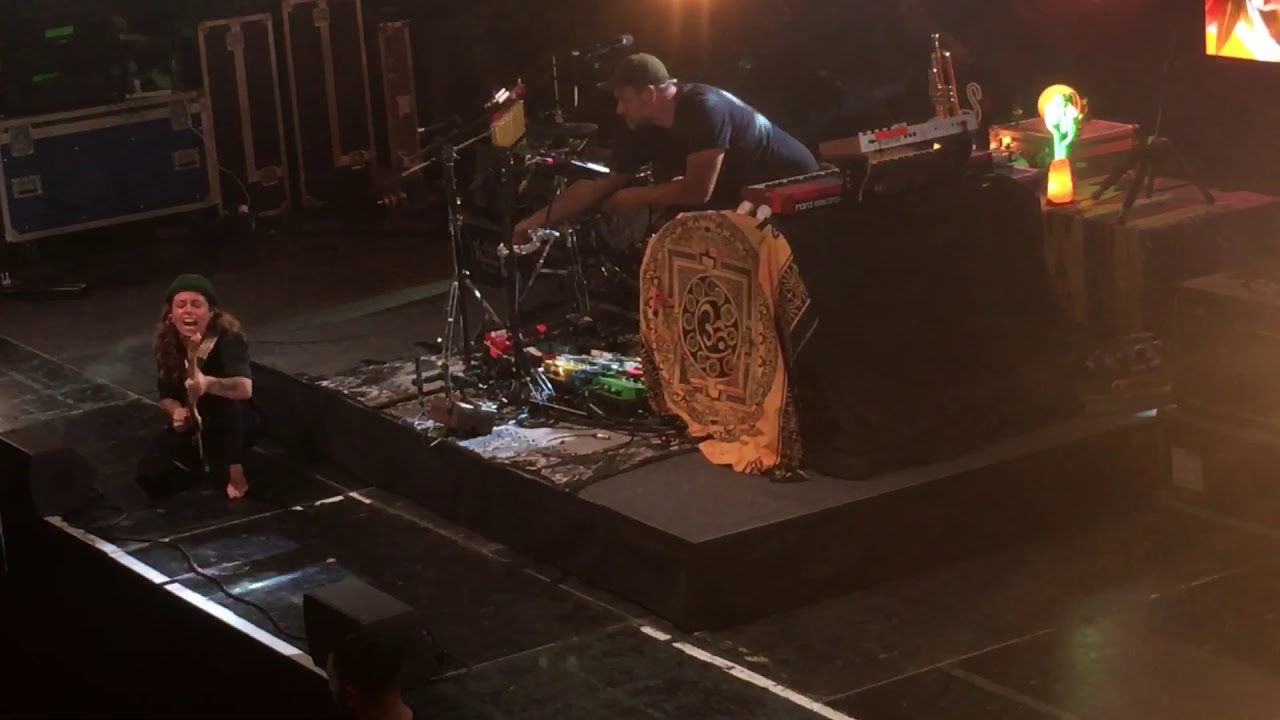 Tash Sultana Best Guitar Solo