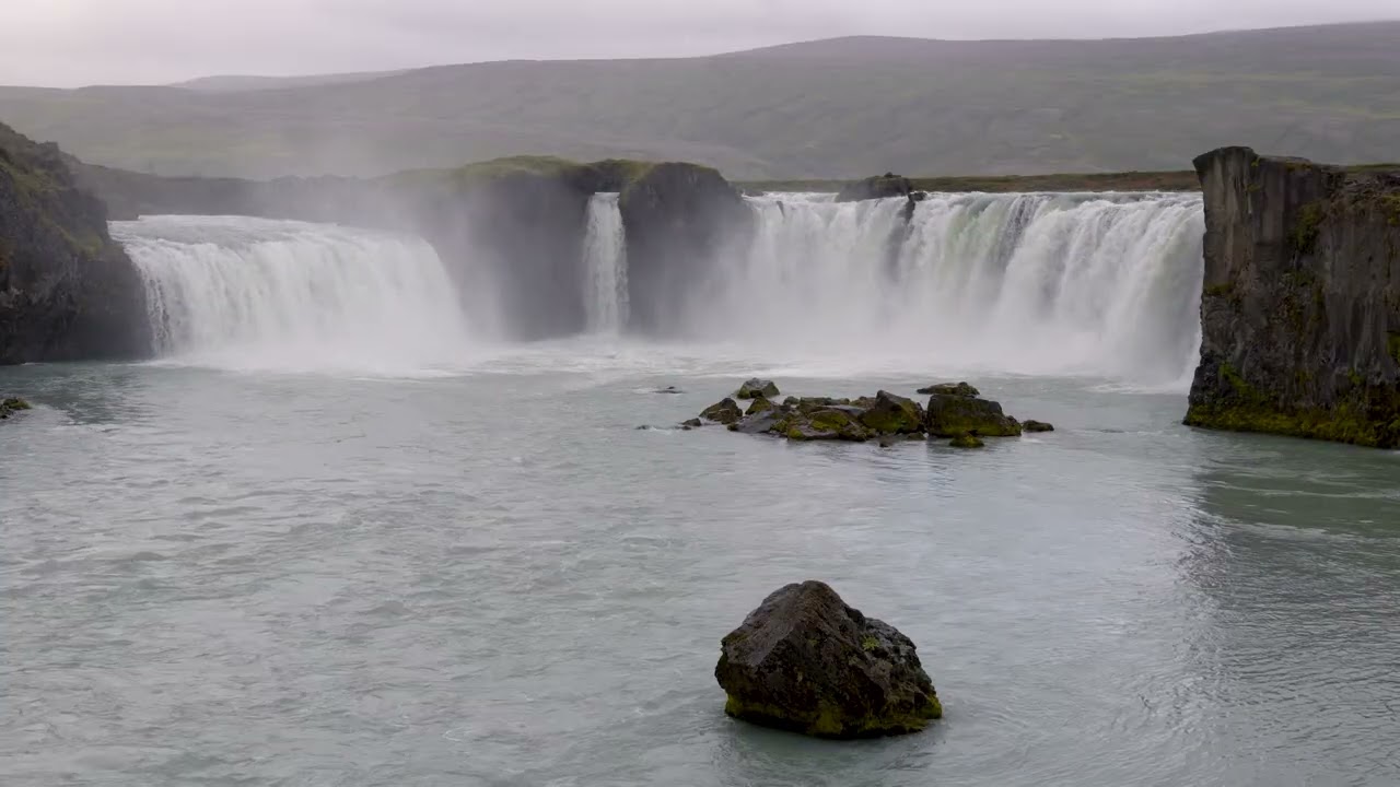 Iceland’s Godafoss Waterfall | Calm & Relaxing Nature in 4K