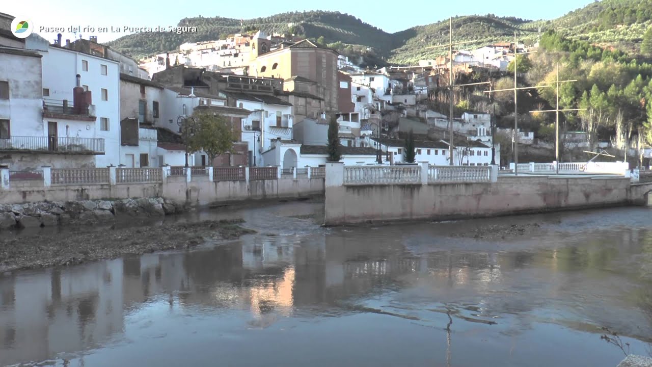 Paseo del río en La Puerta de Segura